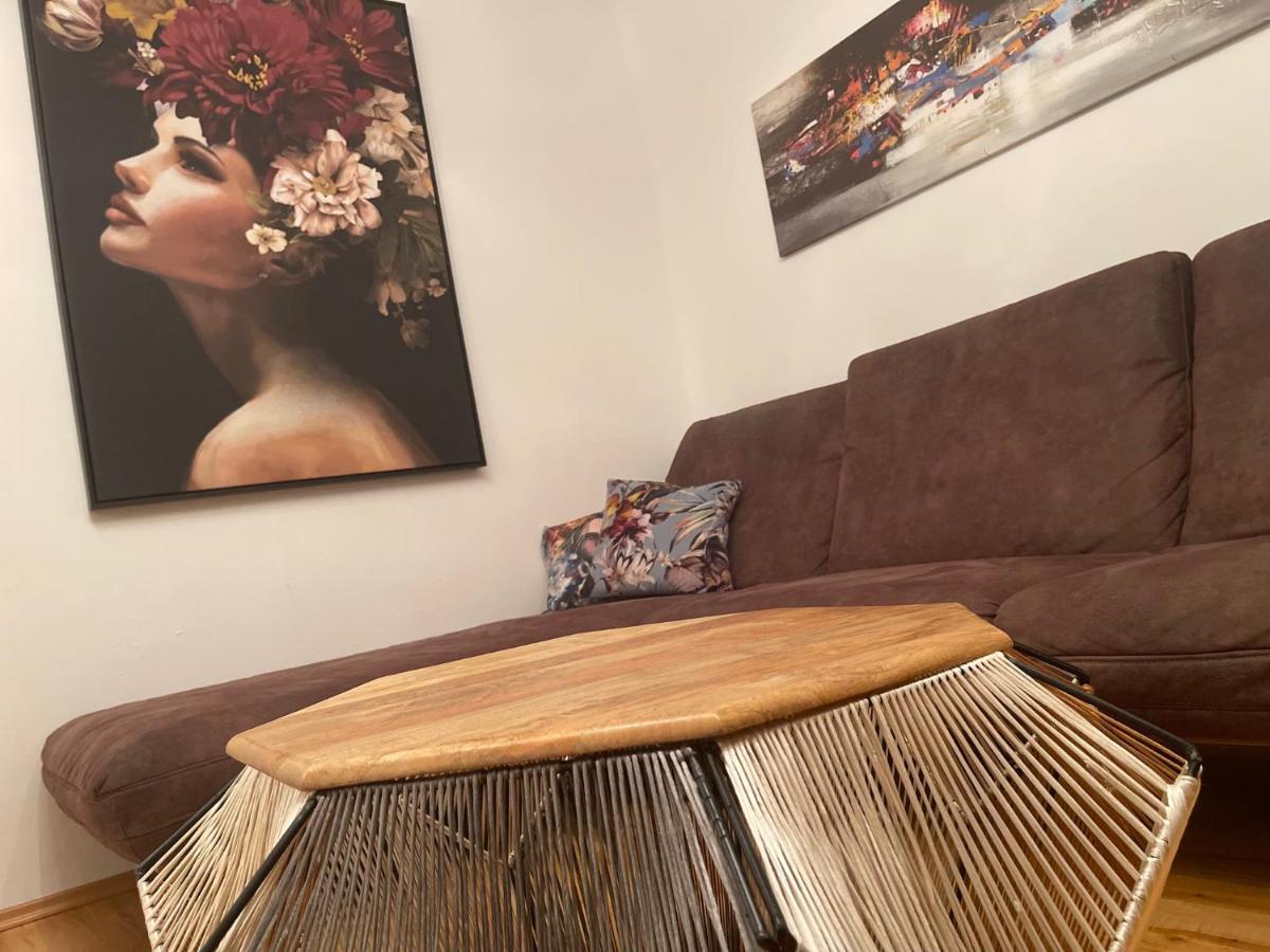 Greenleaf Walhalla-Apartment - Highspeed Wlan - Netflix - Suedbalkon Tegernheim Exterior photo